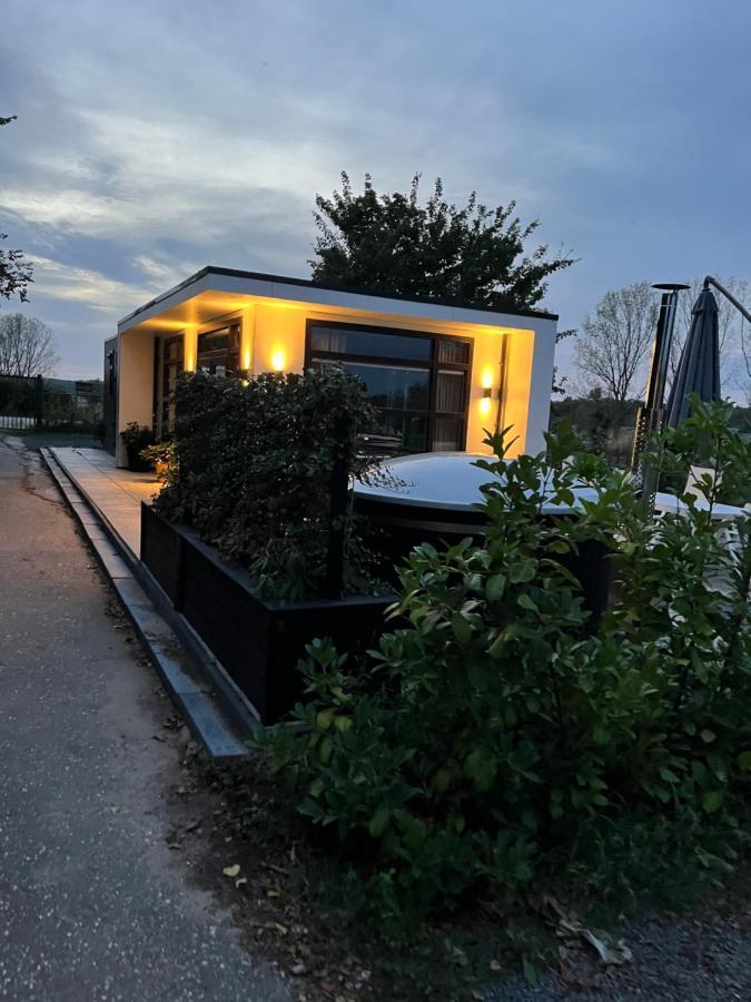 Luxus Chalet Hafenblick Lathum Exterior foto
